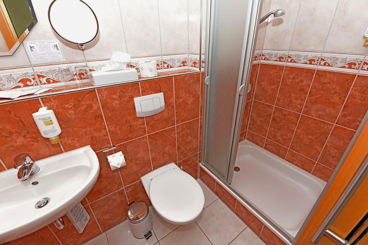 Guest house Katharina Garni 3*